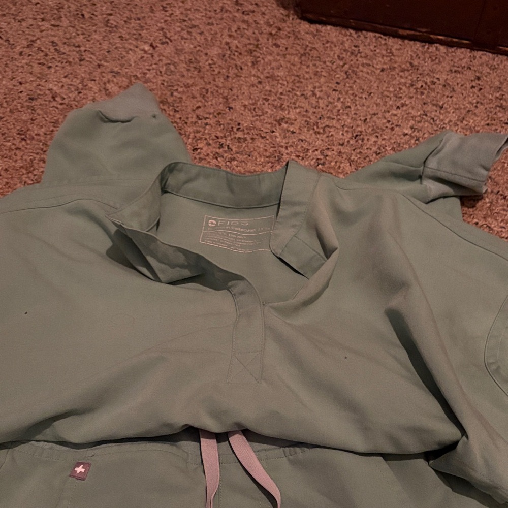 Figs Sage Green scrub jogger set